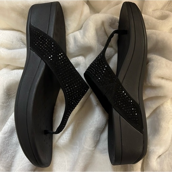 Vionic Size 11 - Picture 6 of 6